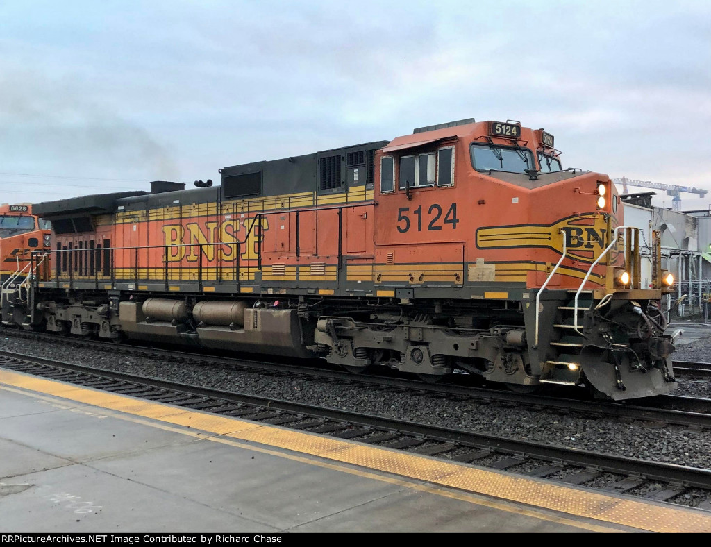 BNSF 5124